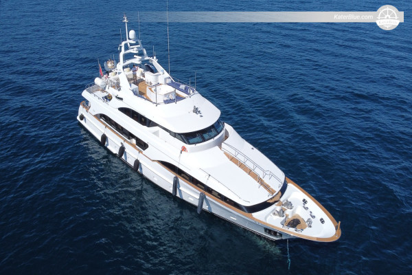 Benetti Custom 35m Classic/115 Motoryacht, Baujahr 2004, zu verkaufen – 5 Kabinen – Neapel, Italien