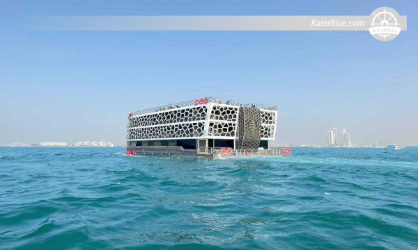 Dubai Marina'dan hareketle 200 fitlik Orchid süperyatıyla 7 günlük Jumeirah ve Dubai Creek turu.