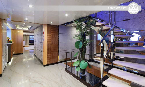 Benetti 164 Weekly Yacht Charter – East Coast Adventure, Jumeirah Beach, Dibba, Snoopy Island, Fujairah, Khor Fakkan, Kalba & Musandam Fjords