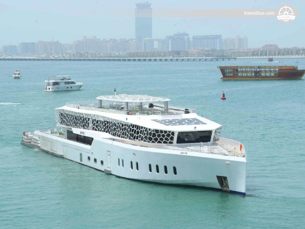 Dubai Marina'dan 220 fitlik lüks mega yatla 7 günlük Jumeirah ve Dubai Koyu turu