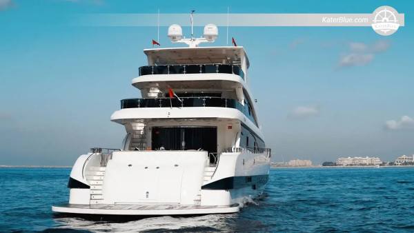 Viagem de 7 dias por Abu Dhabi a bordo do superiate Majesty de 140 pés com três decks, partindo da Marina de Dubai.