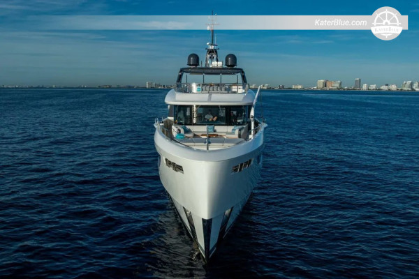 2023 Benetti OASIS 34M “KING’S LAIR” 112ft Motor Yacht for Sale – Fort Lauderdale, Florida