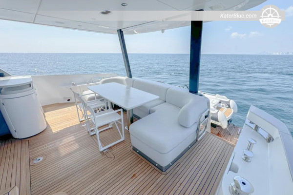 2023 Azimut 68 Flybridge Yacht for Sale – 68ft, 4 Cabins, Aventura, Florida