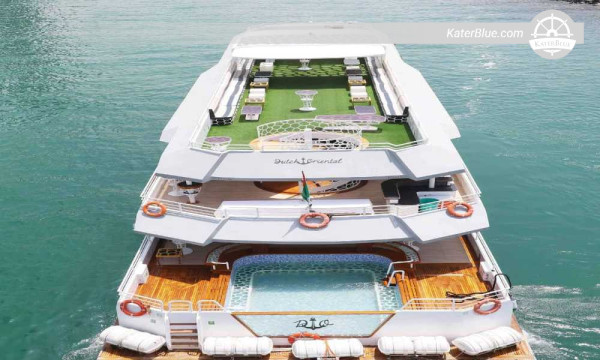 Crucero de 7 días por Jumeirah y Dubai Creek en un megayate de lujo de 155 pies desde Dubai Marina