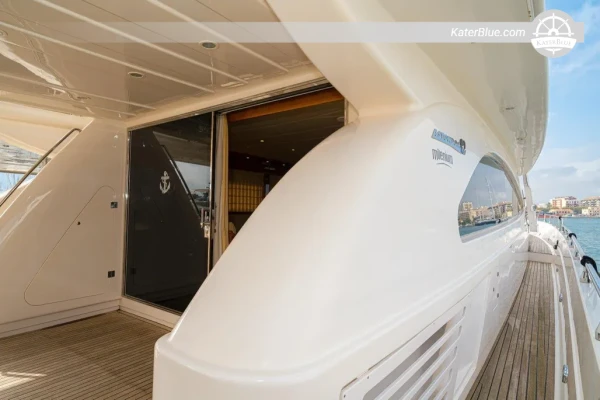 2011 Horizon CC105 Explorer Yacht for Sale – 32.2m Full-Displacement Expedition Motor Yacht, 5 Cabins, Taiwan