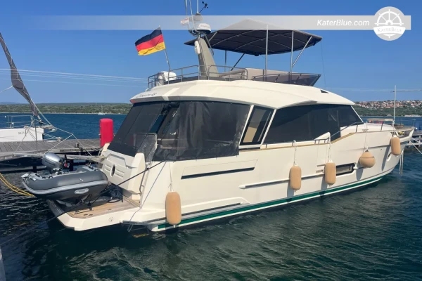 2024 Schaefer V33 Center Console for Sale – 10.33m Luxury Day Boat, Twin Mercury Verado V10, Mallorca