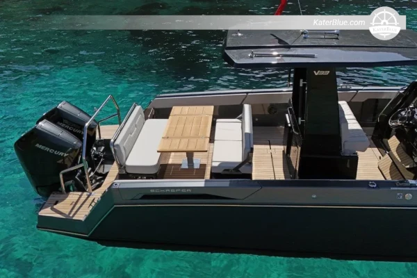 2000 Astondoa 82 GLX Flybridge Motor Yacht for Sale – 25m, 4 Cabins + Crew, Triple MTU Engines, Alicante