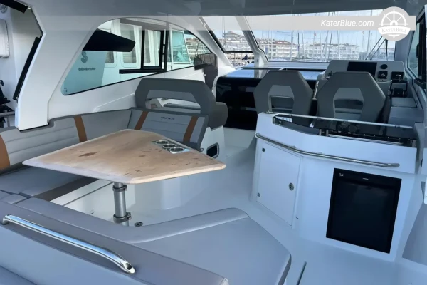 Ladenstein L72 2004 for Sale in Antibes, France – 21.85m Cruiser, 4 Cabins, MAN 1100hp, Flybridge Jacuzzi
