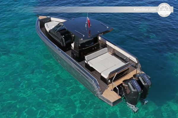 2000 Astondoa 82 GLX Flybridge Motor Yacht for Sale – 25m, 4 Cabins + Crew, Triple MTU Engines, Alicante
