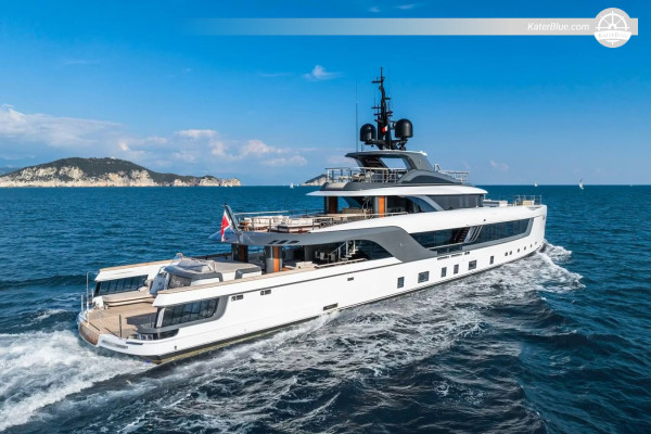 2017 Greenline 48 Fly Hybrid Motor Yacht for Sale – 14.37m Eco-Hybrid Flybridge Yacht, 3 Cabins, Croatia