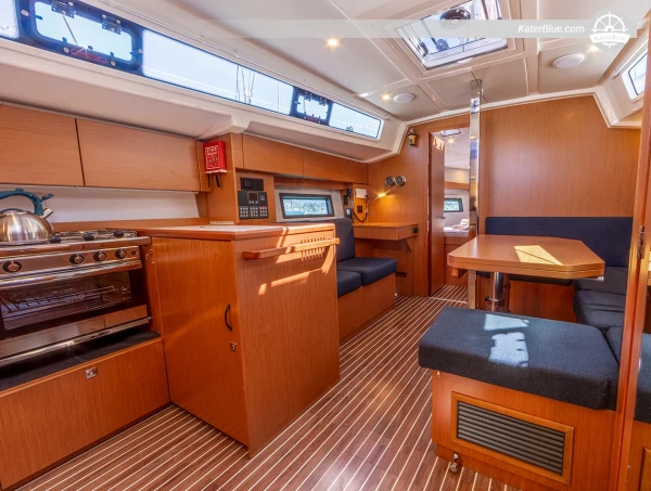 Noleggio senza equipaggio Bavaria C38 dal porto turistico di Lefkada – Itinerario di 7 notti tra Cefalonia, Itaca e Meganissi nelle Isole Ionie