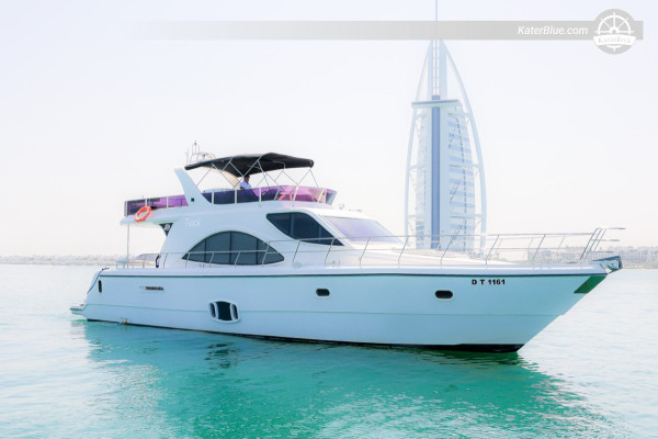 Motorová jachta s posádkou 75 stop – 7denní plavba po Abu Dhabi a západních ostrovech z Dubai Marina do Jebel Ali, Ghantoot, Yas Bay, Saadiyat a Dalma