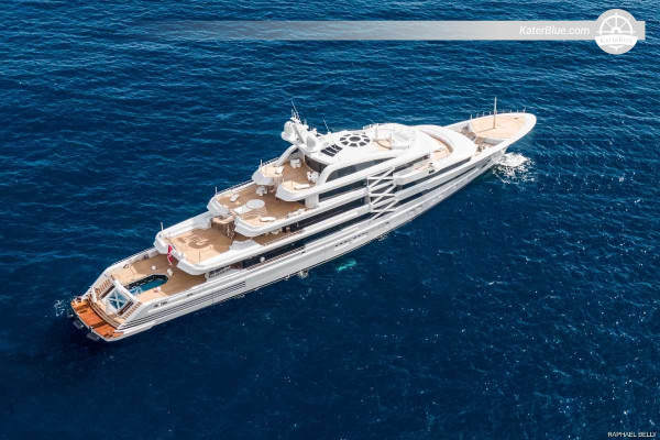 Entdeckungsreise durch das Rote Meer Richtung Norden – 7-tägige Charter einer Golden Yachts 88m ab Jeddah Marina