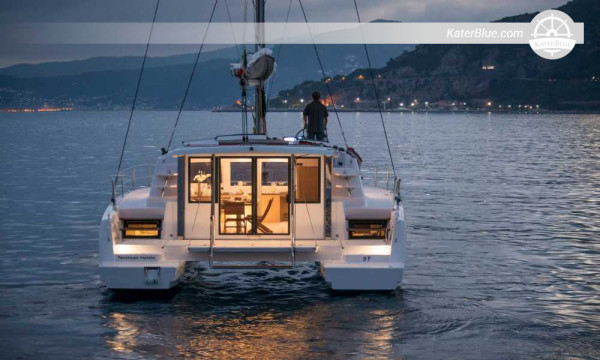 Noleggio settimanale di catamarano senza equipaggio Bali 4.0 da Lefkada a Paxos e Antipaxos