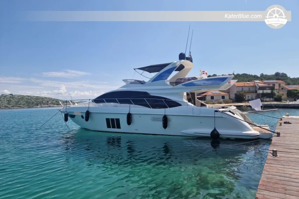 Iate a motor Azimut 60 (2013) com flybridge à venda – 18,7 m – 3 cabines – Poucas horas de uso – Dalmácia, Croácia