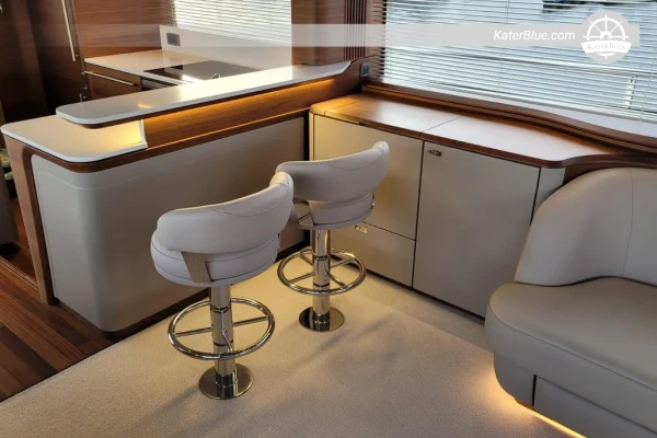 Iate de luxo Princess Y72 (2024) à venda – 22,80 m – Seakeeper 18 – 4 cabines – 95 horas – Sopot, Polônia