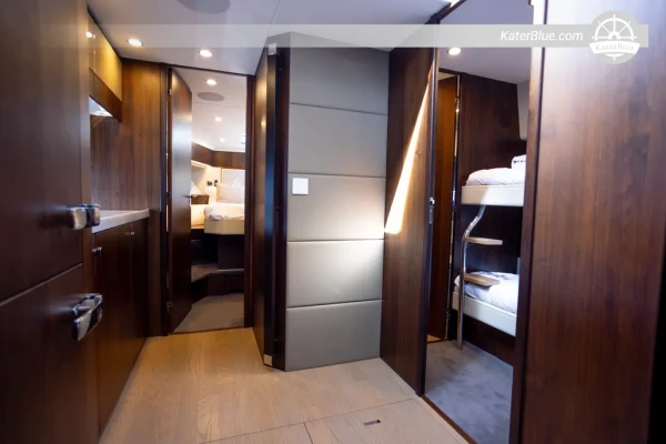 2025 Fairline Squadron 50 15.24m Flybridge, 3 Cabins, Twin Volvo IPS650 (960hp), Williams Jet Tender – For Sale Seattle (Duty Paid)