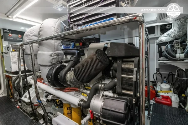 2014 Hampton 720 Skylounge LRC 21.95m, 3 Cabins + Crew, Twin CAT C18, 1,800nm Range – For Sale in Seattle (US Flag)