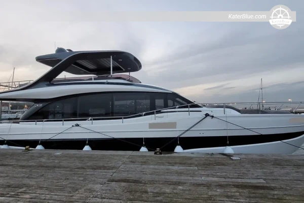Iate de luxo Princess Y72 (2024) à venda – 22,80 m – Seakeeper 18 – 4 cabines – 95 horas – Sopot, Polônia