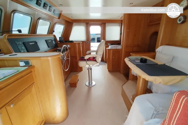 Barco de pesca personalizado Almtrawler Delfino 65 (2015) em aço à venda – 21,55 m – 4 cabines – Split, Croácia