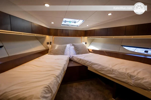 2025 Fairline Squadron 50 15.24m Flybridge, 3 Cabins, Twin Volvo IPS650 (960hp), Williams Jet Tender – For Sale Seattle (Duty Paid)
