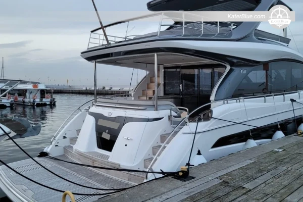 Iate de luxo Princess Y72 (2024) à venda – 22,80 m – Seakeeper 18 – 4 cabines – 95 horas – Sopot, Polônia
