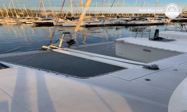 7-Day Offshore Bareboat Lagoon 42 Charter Saint-Tropez to Corsica & Bonifacio