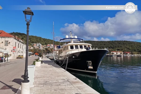 Barco de pesca personalizado Almtrawler Delfino 65 (2015) em aço à venda – 21,55 m – 4 cabines – Split, Croácia