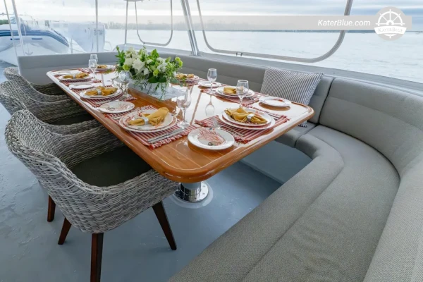 1983 Lloyds Ships 115 Superyacht en aluminium de 35 m, conçu par Benetti, héliporté, AMSA 1E/2C – Sanctuary Cove, Queensland