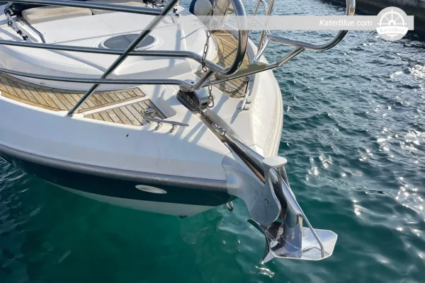 2005 年 Cranchi Mediterranee 47 出售 – 14.3m 高性能巡洋舰，2 间客舱，沃尔沃遍达 D9 – 克罗地亚扎达尔