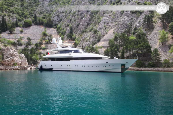 38-Meter-Motoryacht-Wochencharter – Abu Dhabi nach Palm Jumeirah & Dubai Marina