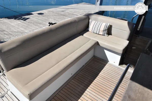 Sealine C330 2016 Motor Cruiser for Sale in Corfu Greece