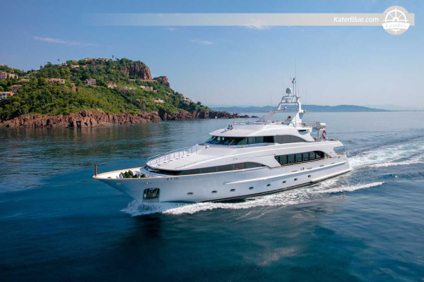 7-tägiger 35-m-Benetti-Yachtcharter mit Besatzung in Abu Dhabi – Route Al Mirfa, Sir Bani Yas, Dalma und Al Ruwais