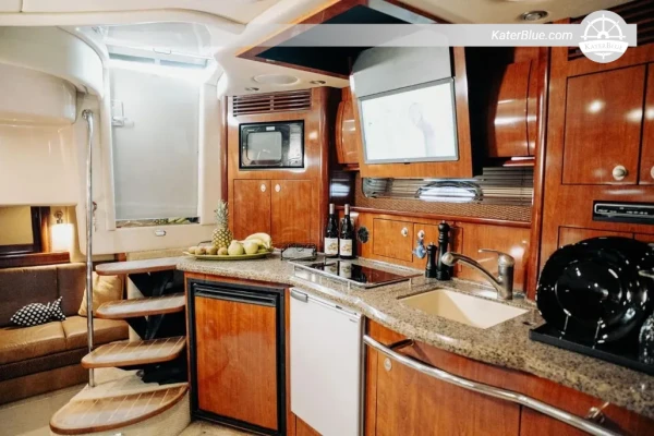 Sea Ray 425 Sundancer (2005) 12.50m Sport Cruiser, Twin Cummins 375hp, Bow+Stern Thrusters, Lithium+Solar+Watermaker, Piraeus Greece