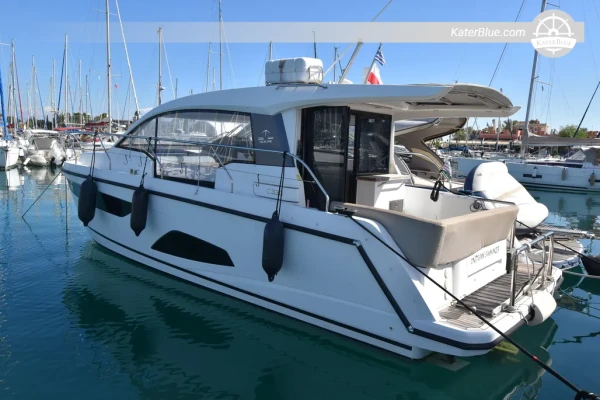 Sealine C330 2016 Motor Cruiser for Sale in Corfu Greece