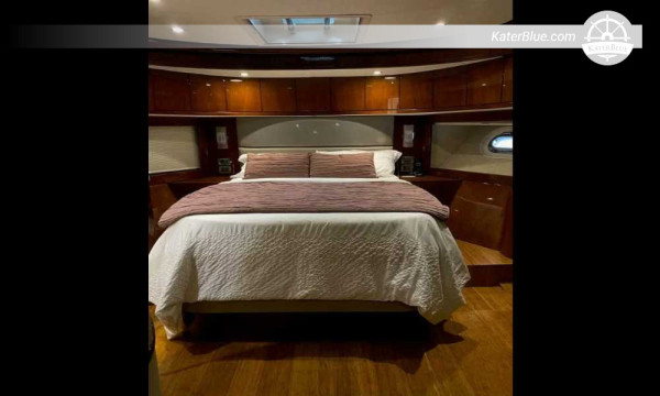 7-Day Abu Dhabi to Dubai Marina & Palm Jumeirah Yacht Charter (26m Crewed Motor Yacht)