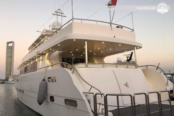 7-Day Sir Bani Yas & Dalma Islands Luxury Yacht Cruise from Abu Dhabi (26m Crewed Motor Yacht)