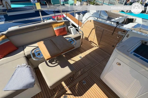 Wellcraft 44 Explorer 2026 for Sale – 13.39m, Triple Outboards, Split
