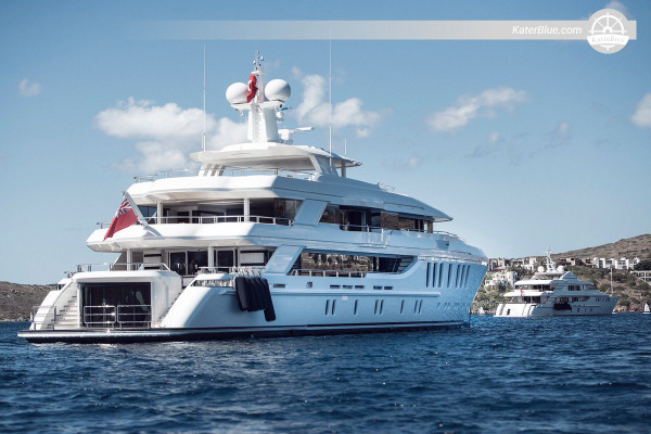 1-veckas besättningscharter på 47m CMB lyxmotorbåt - Hurghada Marina - Abu Minqar, Shaab El Erg och Giftun Kebir (upp till 12 gäster)