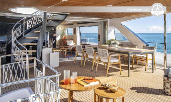 28m Custom Line Luxury Superyacht - 7-Day Central Red Sea Islands Cruise from Jeddah (Abu Madafi Area)