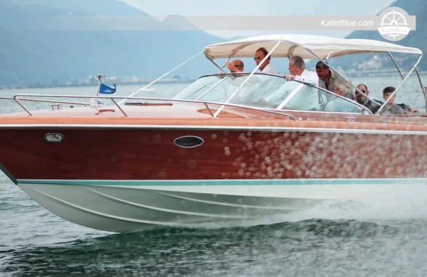 Colombo Romance 32 Special Edition 2004 for Sale – 9.72m Mahogany Runabout, 1 Cabin, Swiss Flag, Lugano