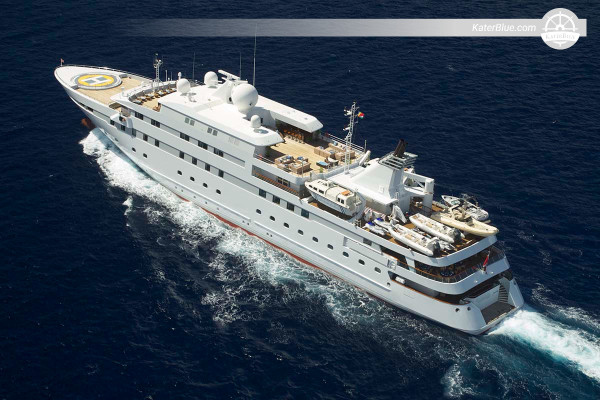 Noleggio di lusso con equipaggio di 90 metri per 10 giorni - Da Napoli alla Costa Azzurra via Amalfi, Sicilia, Sardegna e Corsica