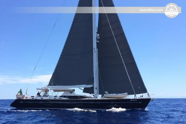 Oyster 82, 2004 – 25m Bluewater Sailing Yacht – Genoa