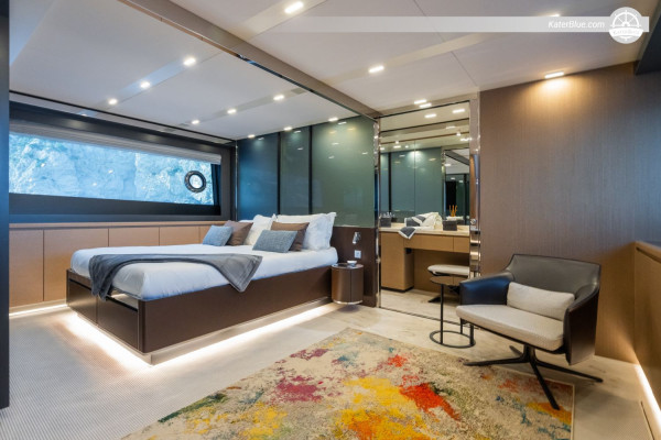 Luxury Skippered Day Yacht Charter Amalfi Capri Grottos Faraglioni Island Tour
