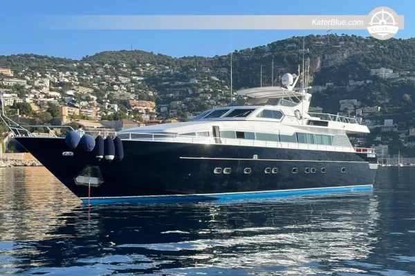 1993 Admiral 28m Aluminum Flybridge Motor Yacht for Sale in Genoa, Italy – Twin MTU 2000HP, 4 Cabins + Crew