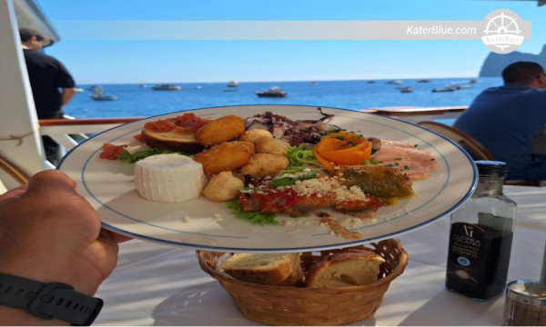 Private Boat Transfer from Salerno along the Amalfi Coast to Amalfi or Positano