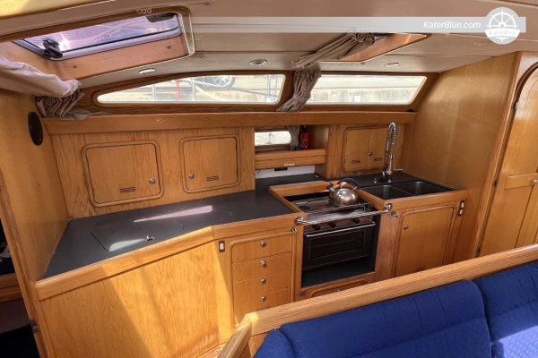 45ft 4-Cabin Weekly Bareboat Charter from Saint-Malo to Chausey, Jersey, Sark, Guernsey and Herm