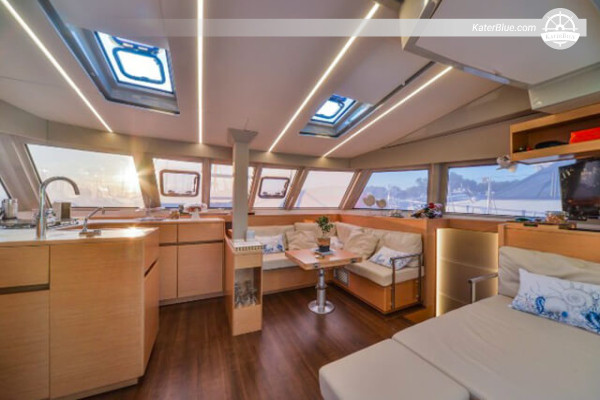7-Night Private Catamaran Charter from Port of Roses to Cadaqués, Cap de Creus, Port de la Selva and Empuriabrava