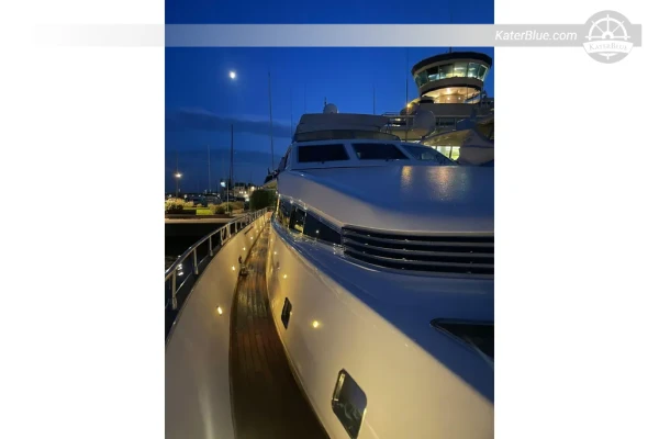 1993 Admiral 28m Aluminum Flybridge Motor Yacht for Sale in Genoa, Italy – Twin MTU 2000HP, 4 Cabins + Crew