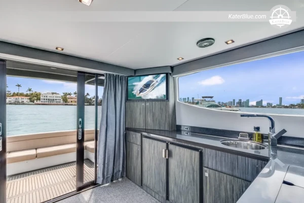 Silverton 410 Sport Bridge 2019 for Sale – 12.55m Motor Yacht in Miami Beach